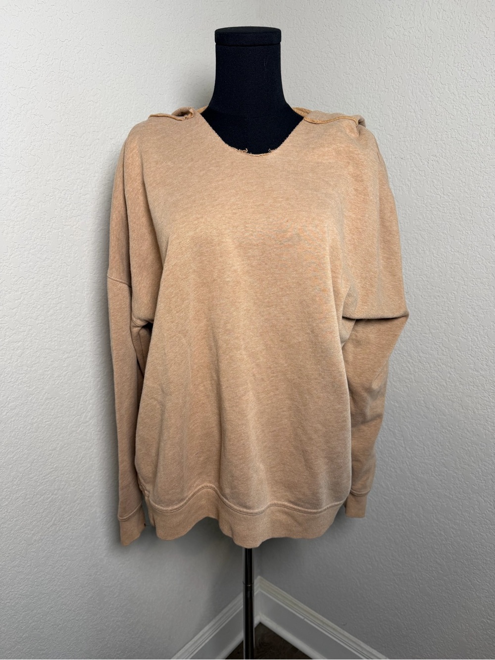 Universal Thread Women's Tan Crewneck Hoodie Sweater